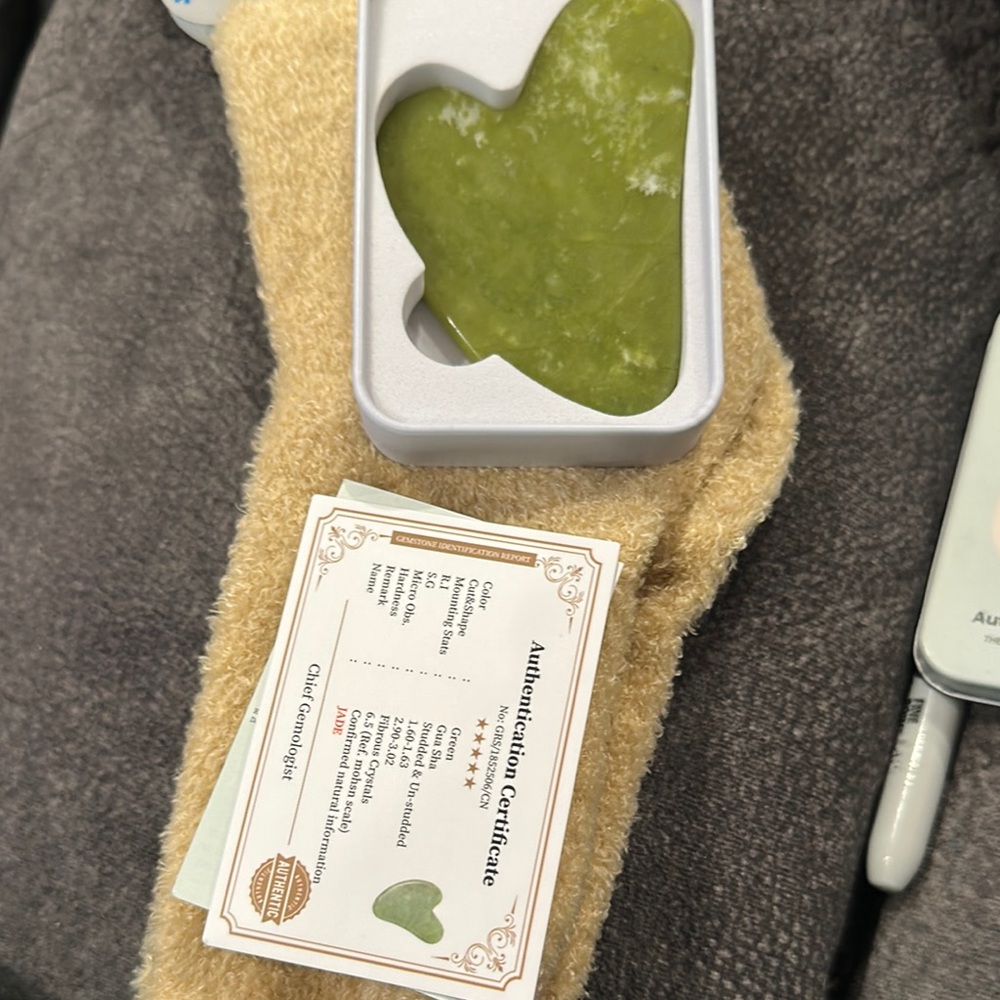 Authentic Jade Gua Sha Heart-Shaped Green Gua Sha Stone